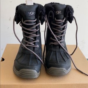 ****SOLD****UGG Adirondack Boots
